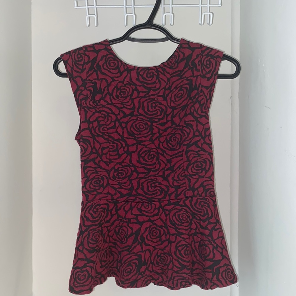 EUC Small Forever 21 Red peplum top